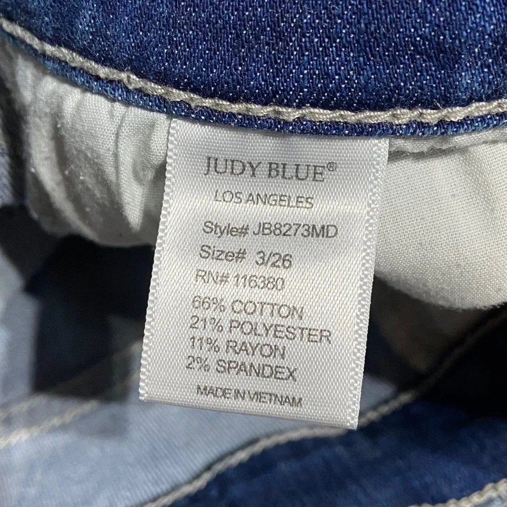 Judy Blue Relaxed Fit Mid Rise Skinny Jeans‎ Distressed Paint Splatter Size 3/26
